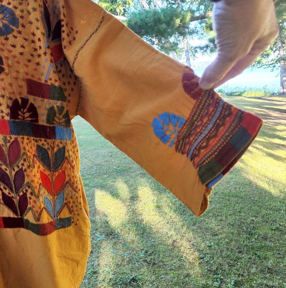 Hand Embroidered Tunic - Picture 5 of 9